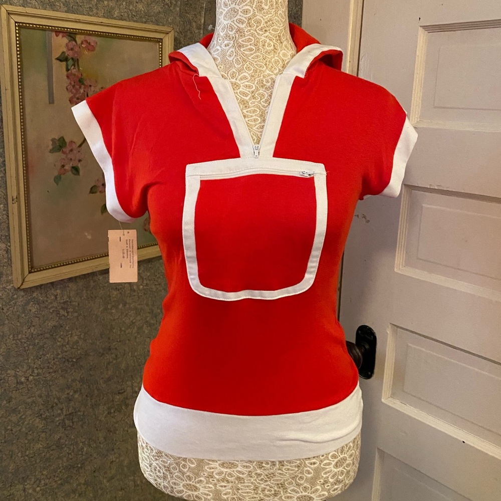 Vintage 70’s Chego NWT Red and White Hooded short sleeve Top sz L runs small